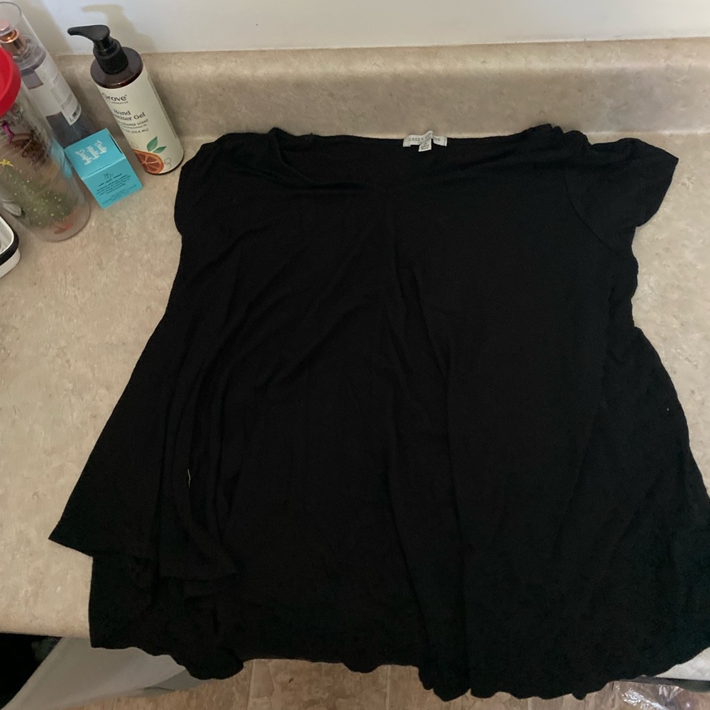 Black womens flowy tee